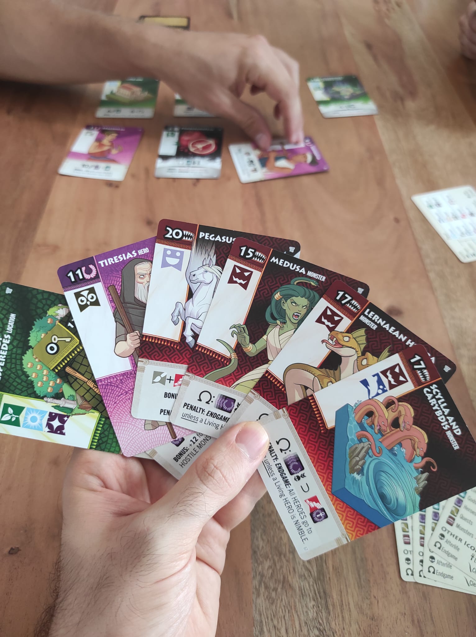 Un plutôt bon milieu de partie à Fantasy Realms : Mythes grecs
